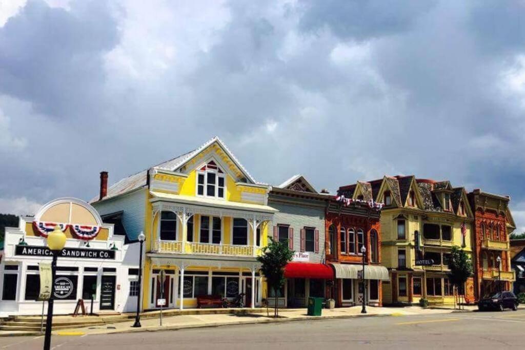 Apartamento The Cast Iron Lady Wyalusing Exterior foto